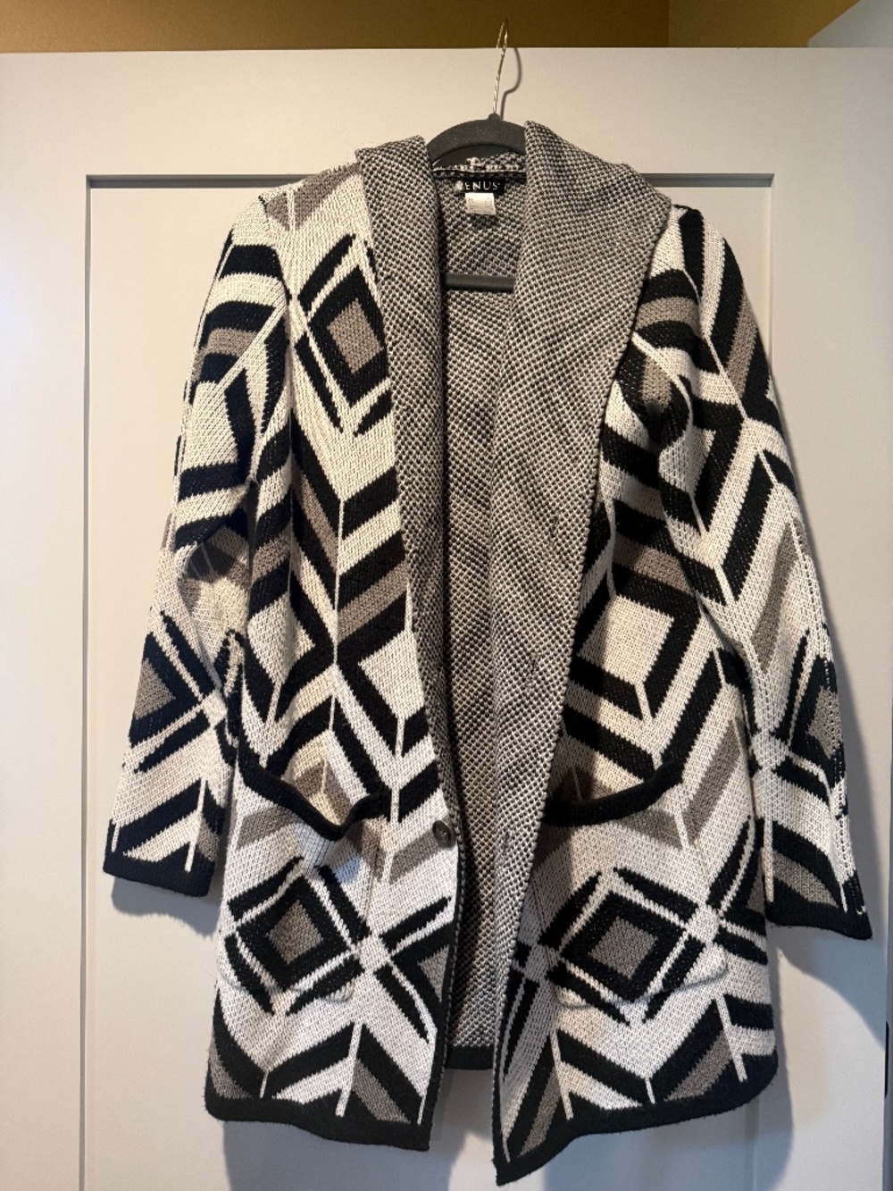 VENUS Black & White Open-Front Cardigan